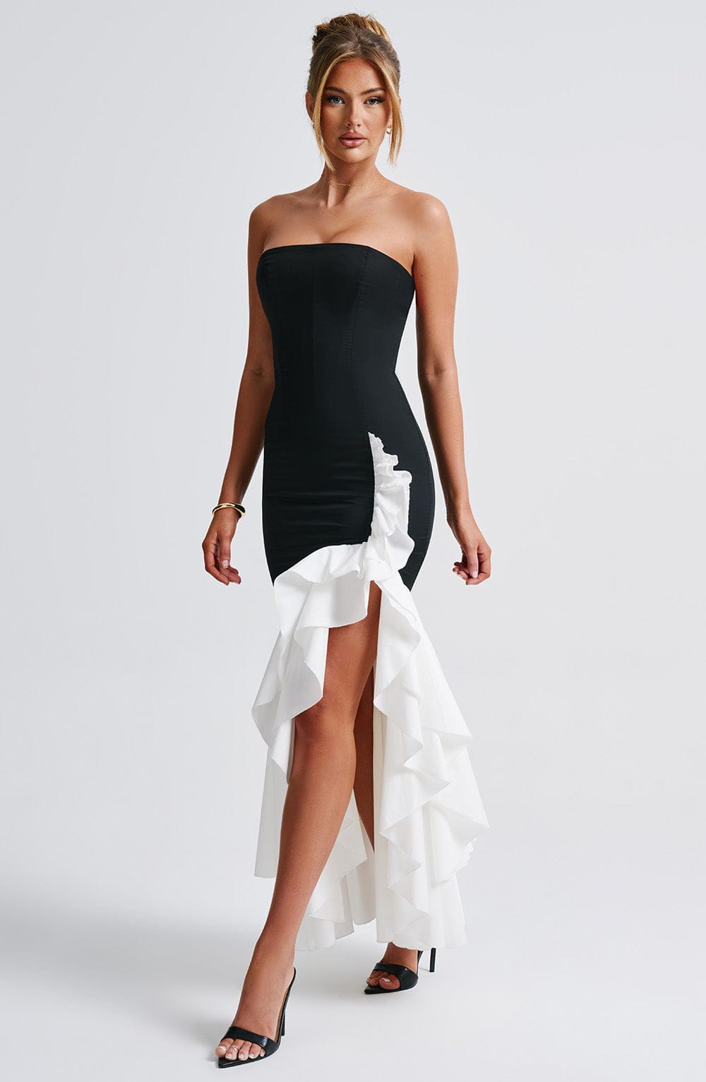 Emilia • Vestido Maxi Floral Lace Grace