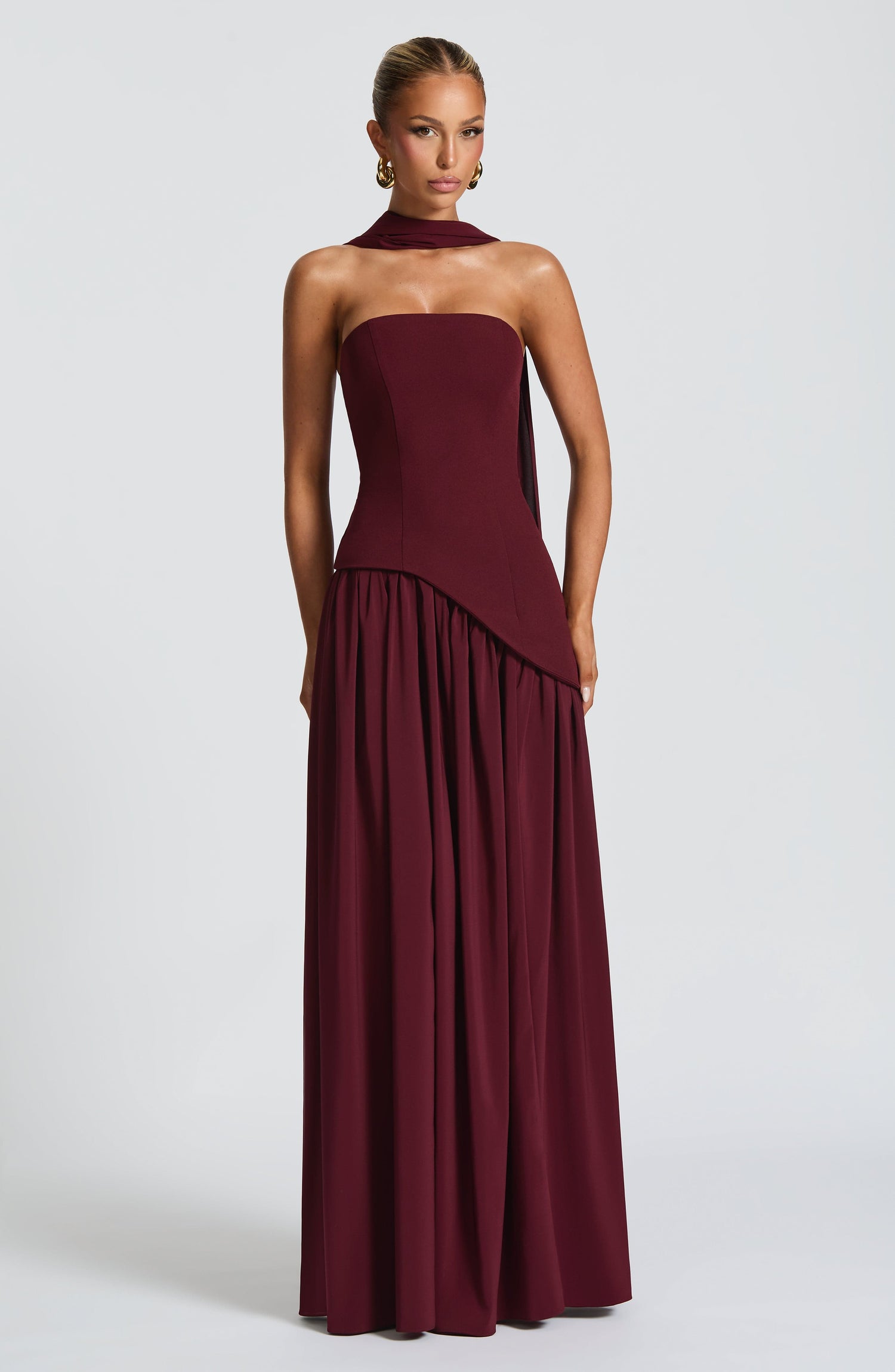 Alessia • Vestido Maxi Escote Strapless con Abertura