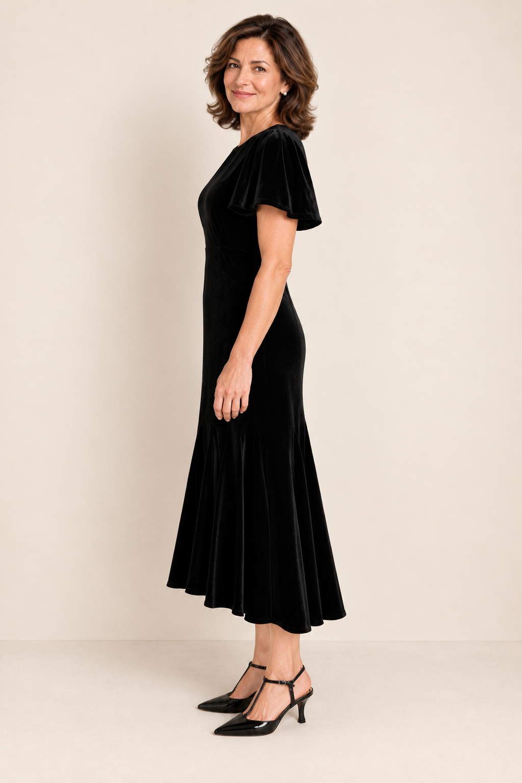 Vestido midi Elodie de terciopelo negro, vista lateral