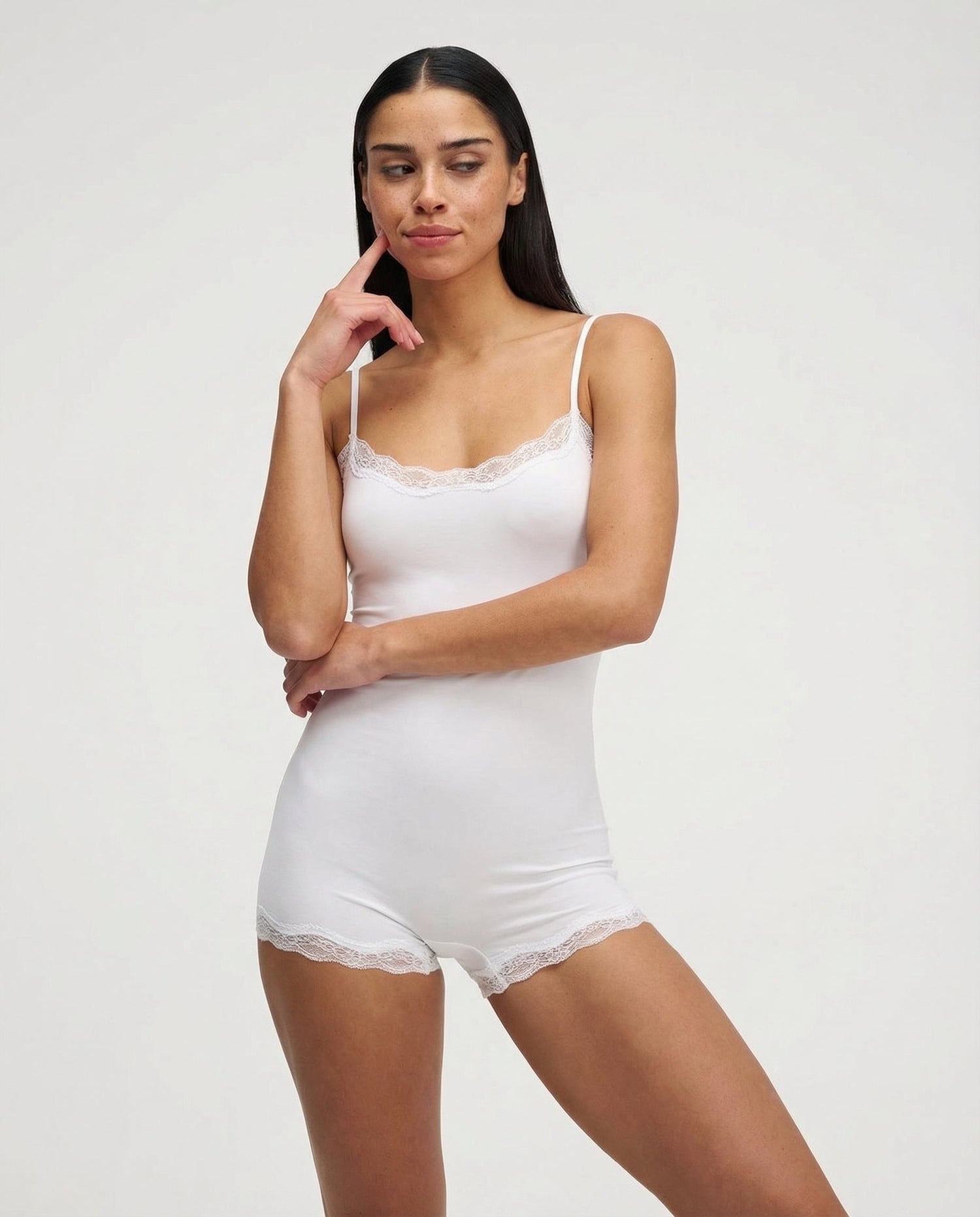 Eugenia • Romper de encaje y algodón