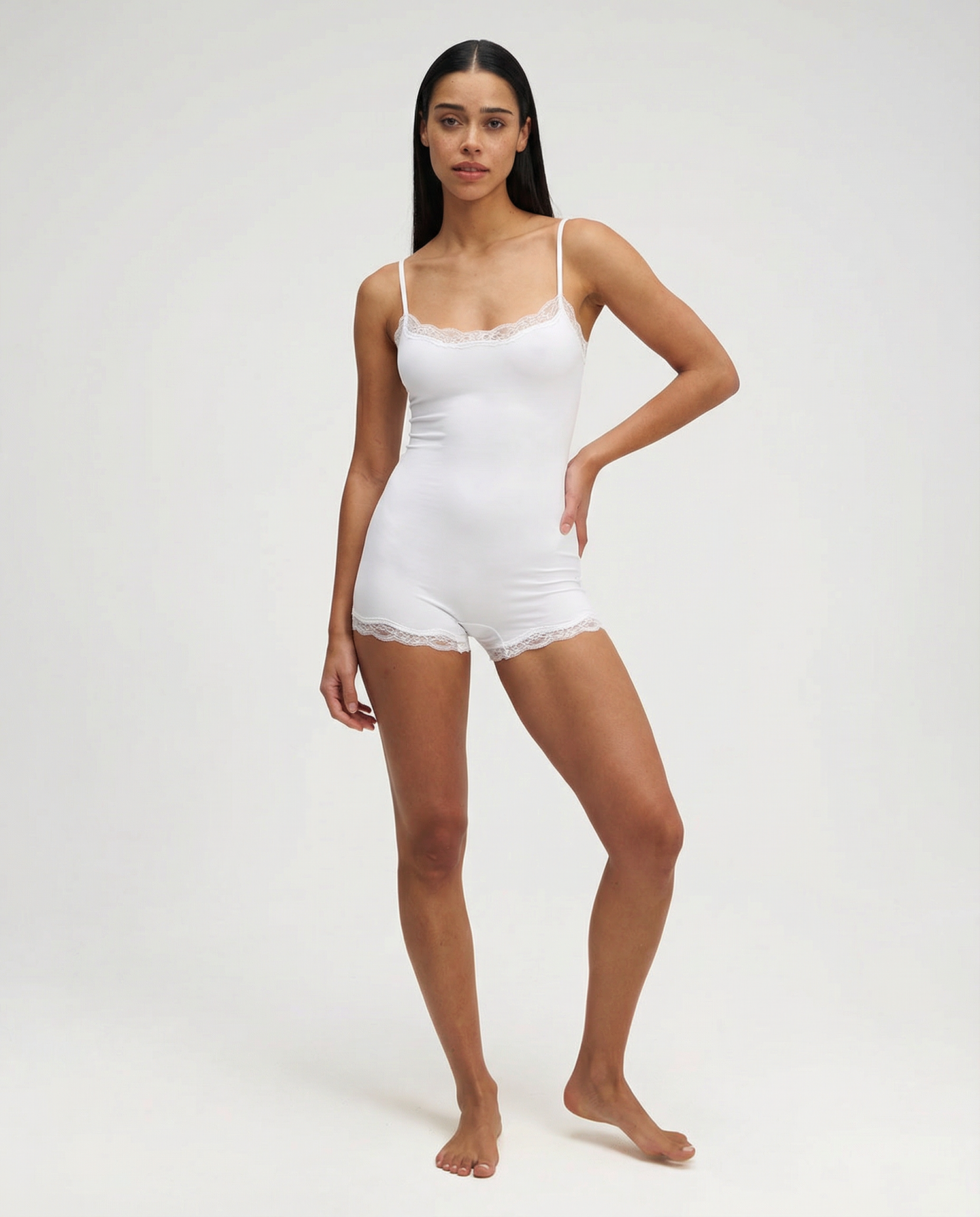 Eugenia • Romper de encaje y algodón