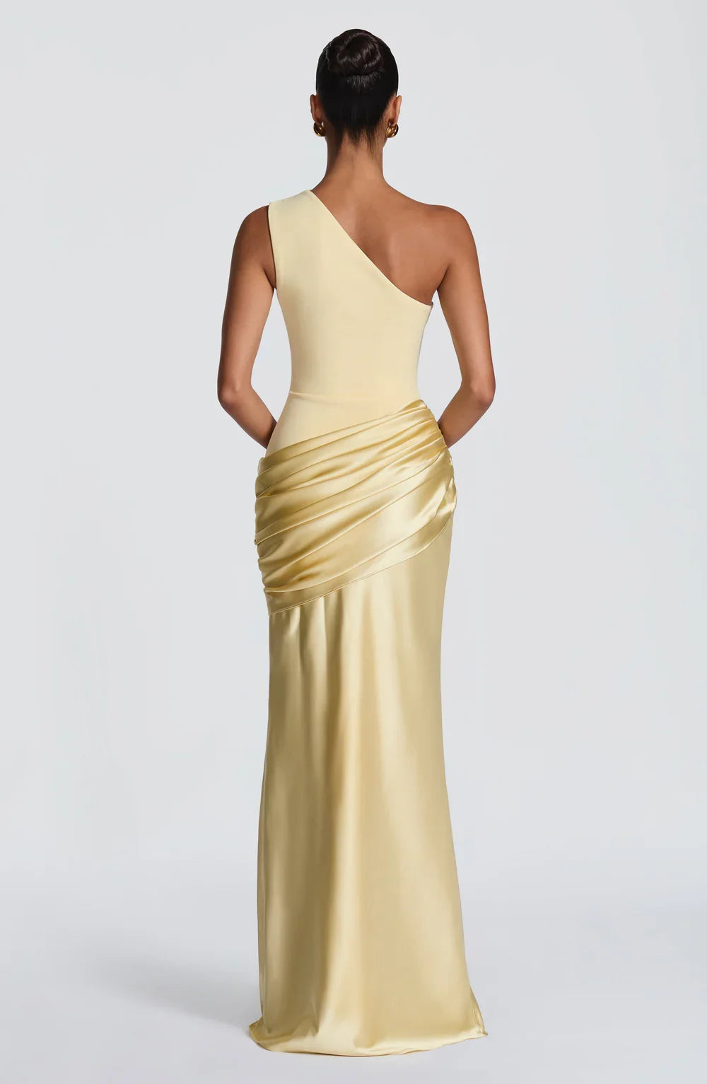 Serafina • Vestido Maxi de Un Solo Hombro Esculpido