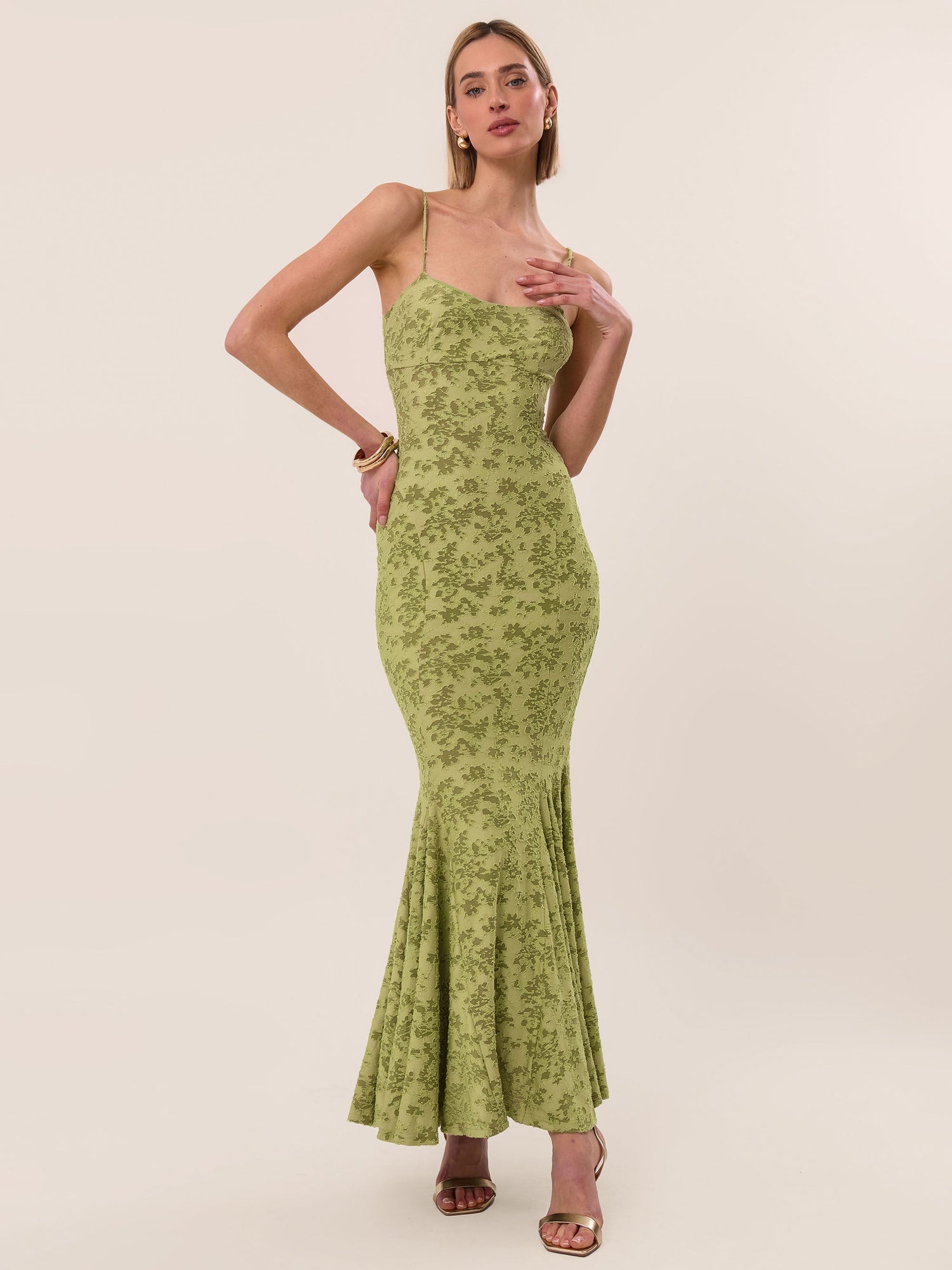 Sara • Vestido Maxi Silueta Reloj de Arena