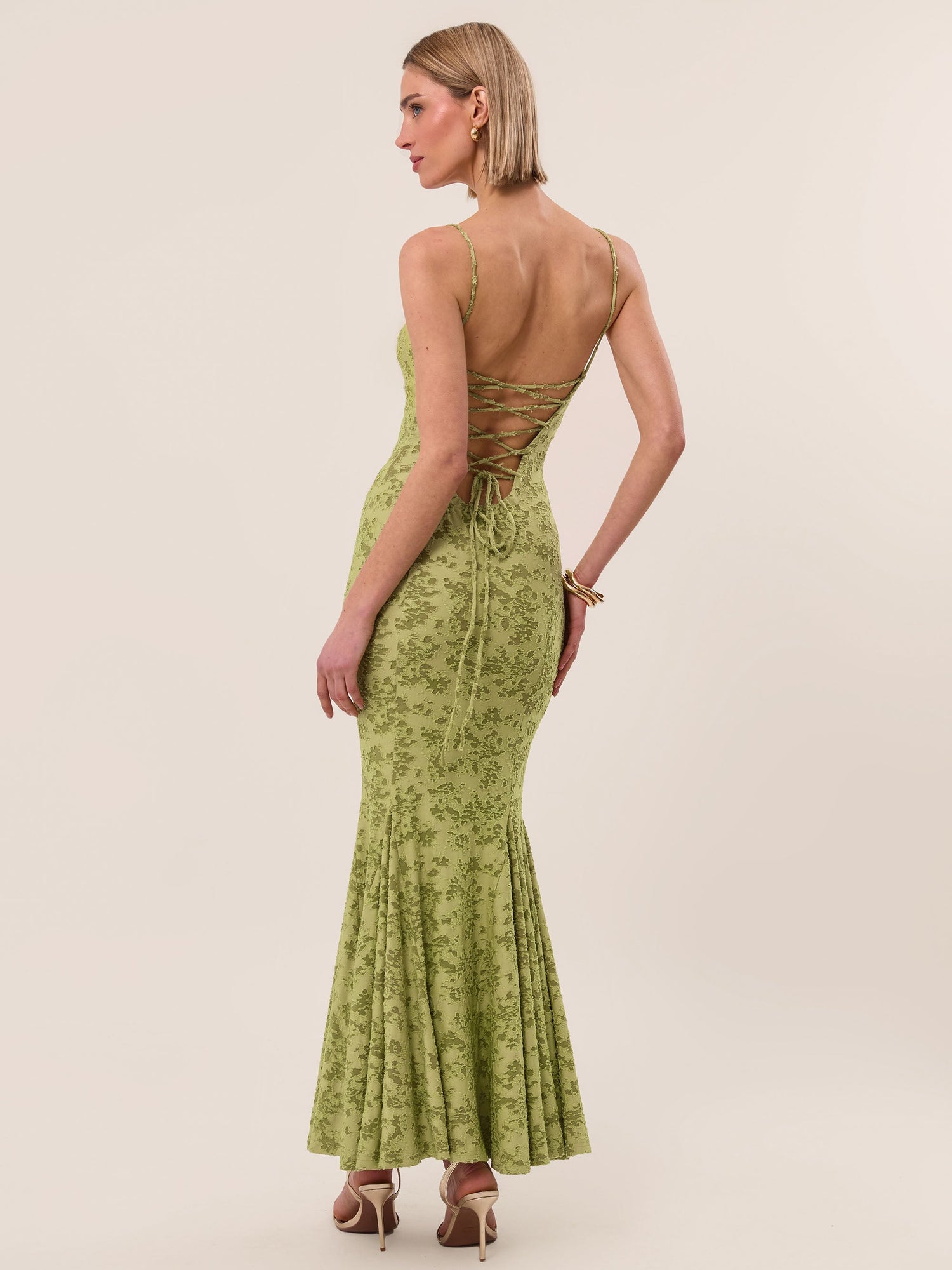 Sara • Vestido Maxi Silueta Reloj de Arena