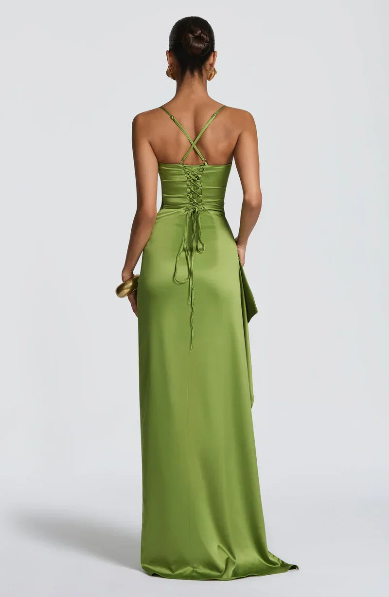 Helene • Vestido Halter Satén