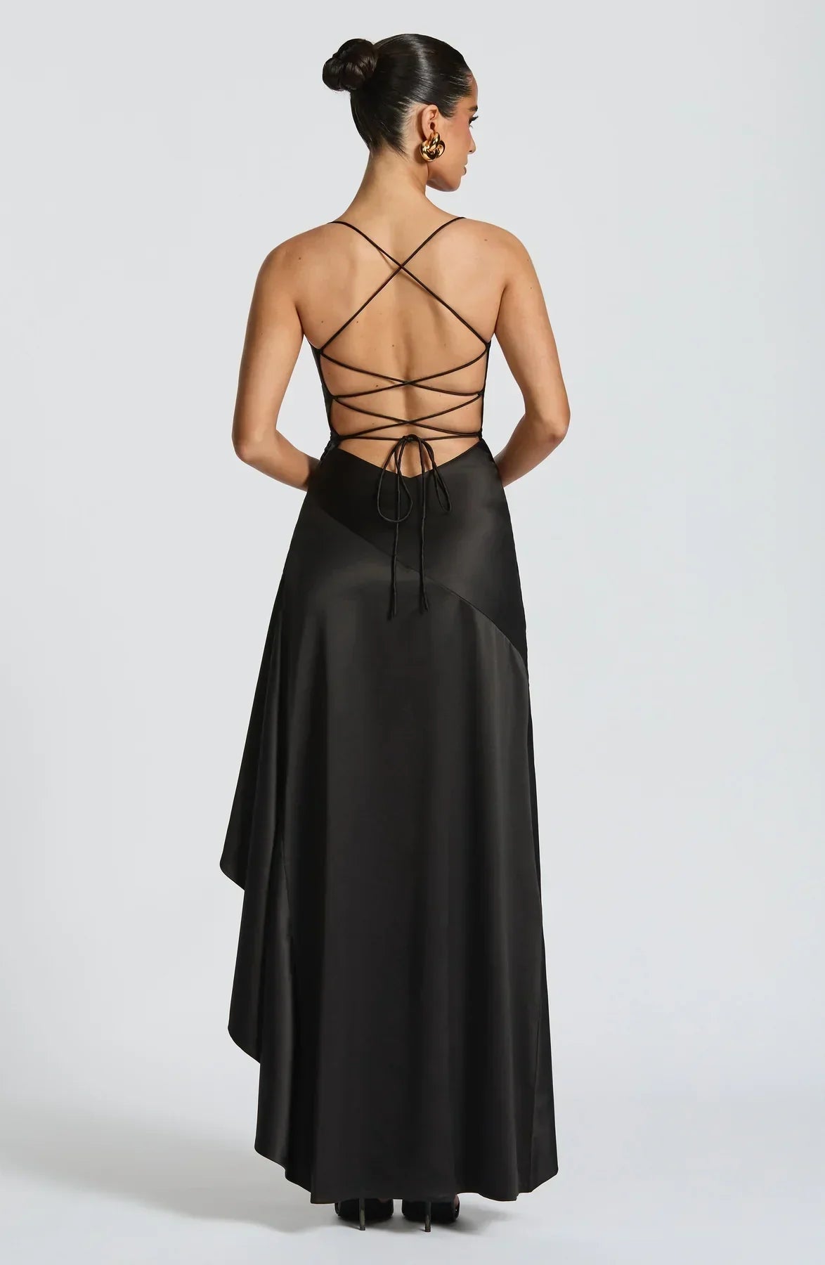 Naomi • Vestido Maxi de Satén con Espalda Atada