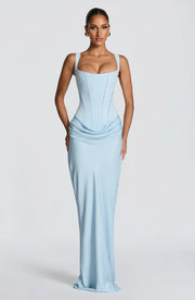 Valentina • Vestido Maxi Esculpido en Reloj de Arena