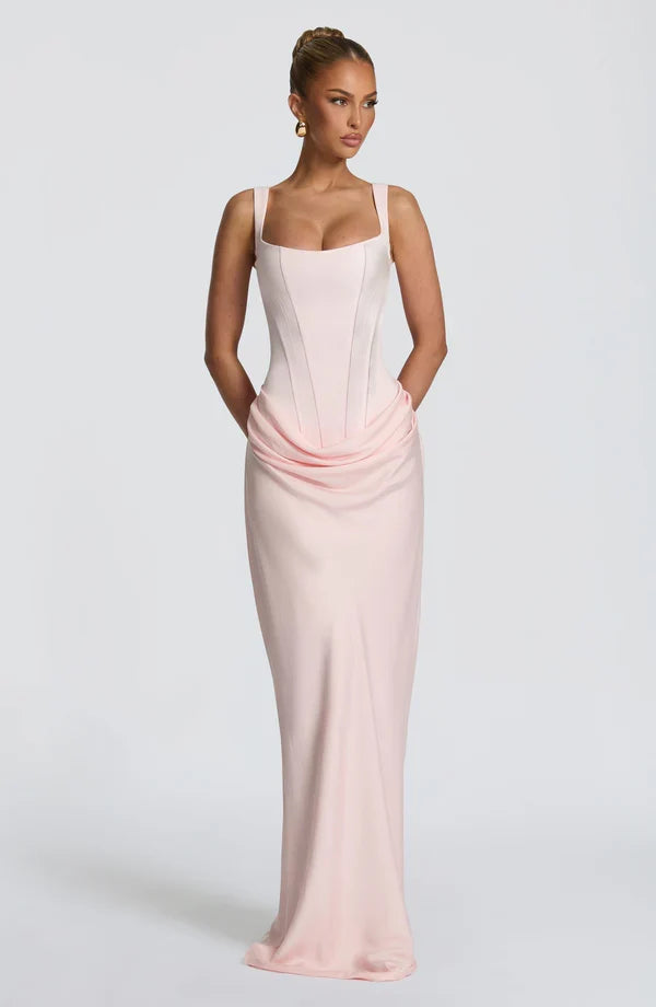 Valentina • Vestido Maxi Esculpido en Reloj de Arena