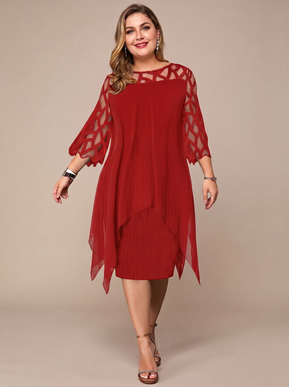Vestido Adriana rojo de gasa y encaje para tallas grandes