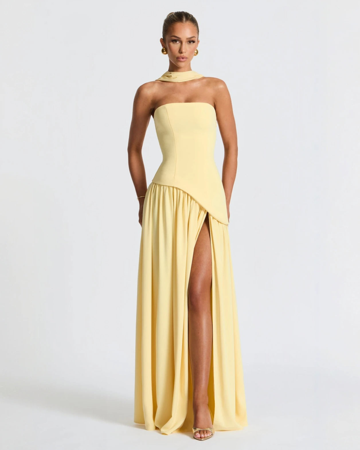 Alessia • Vestido Maxi Escote Strapless con Abertura