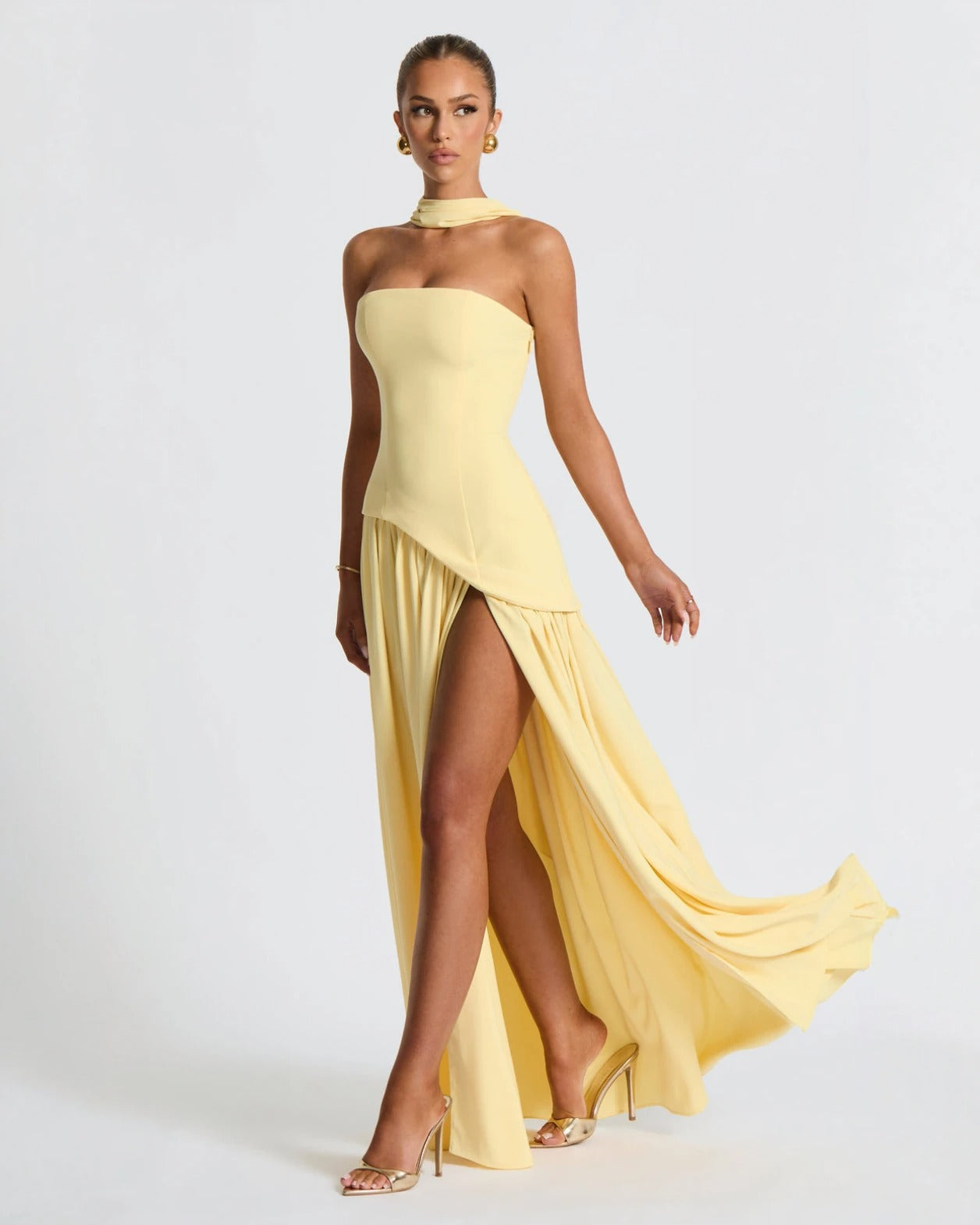 Alessia • Vestido Maxi Escote Strapless con Abertura