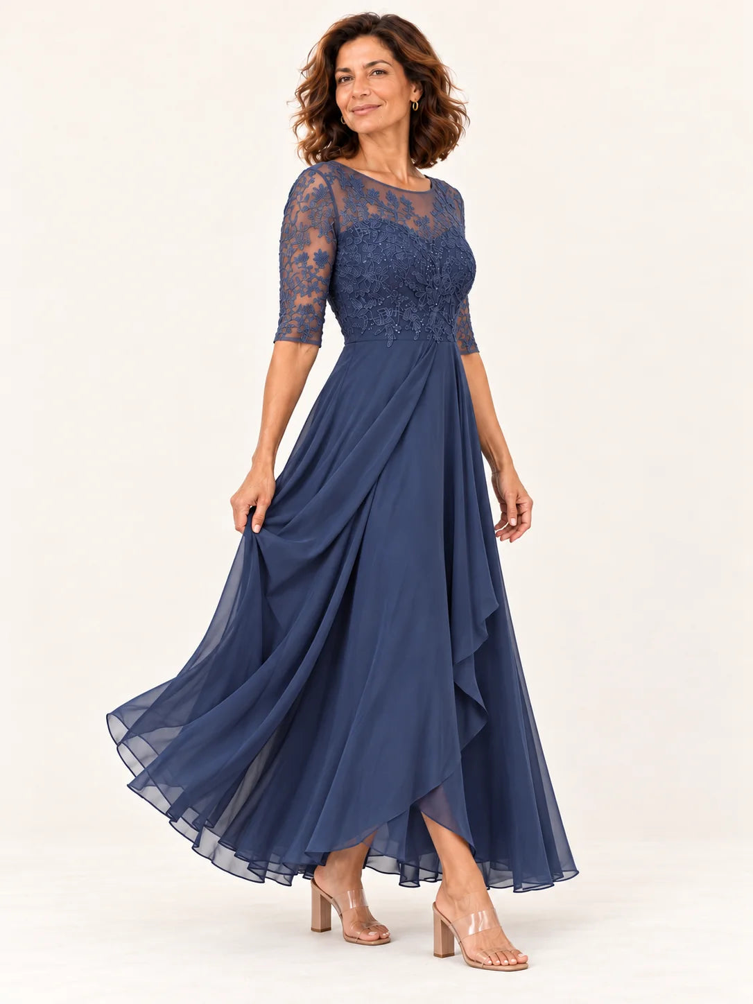 Rhonda, vestido de encaje en azul marino, vista de tres cuartos