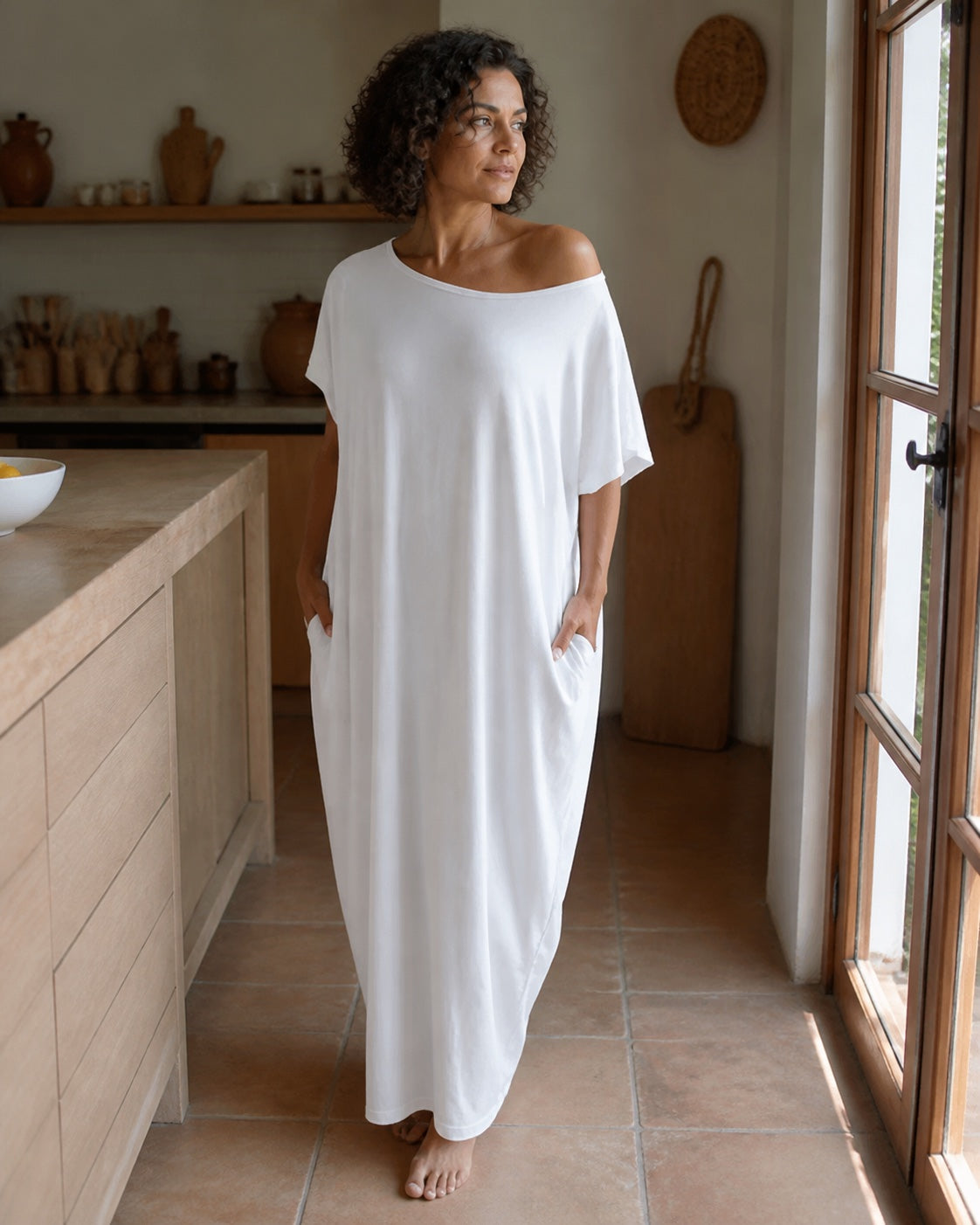 Vestido Altea · blanco en luz natural