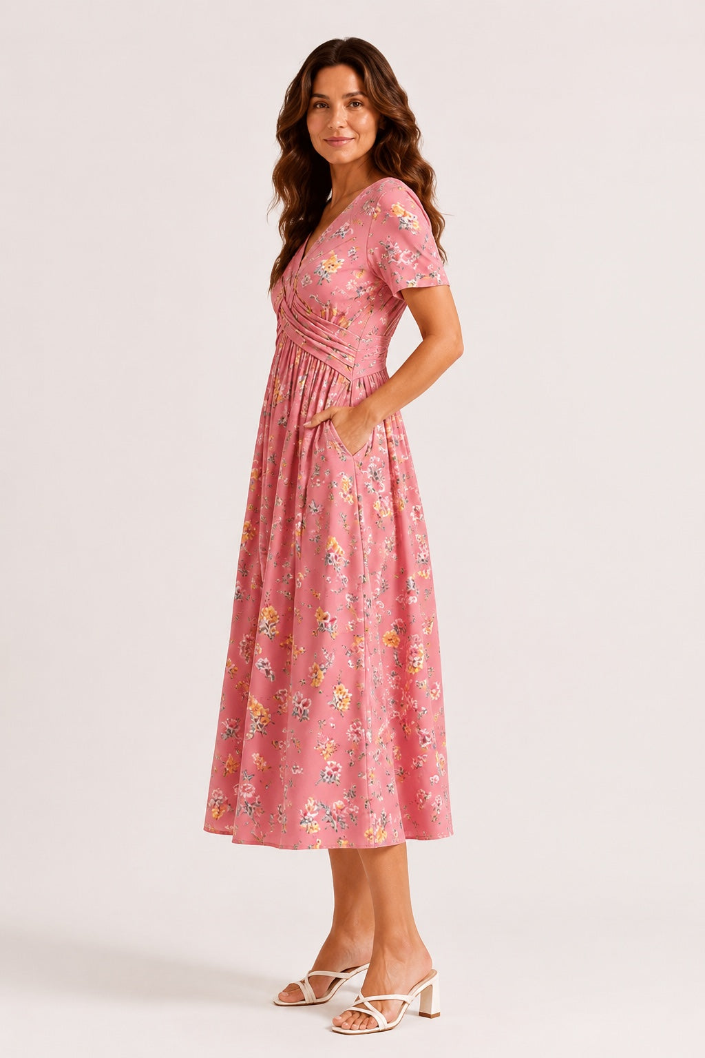 Vista lateral del vestido Azalea rosa
